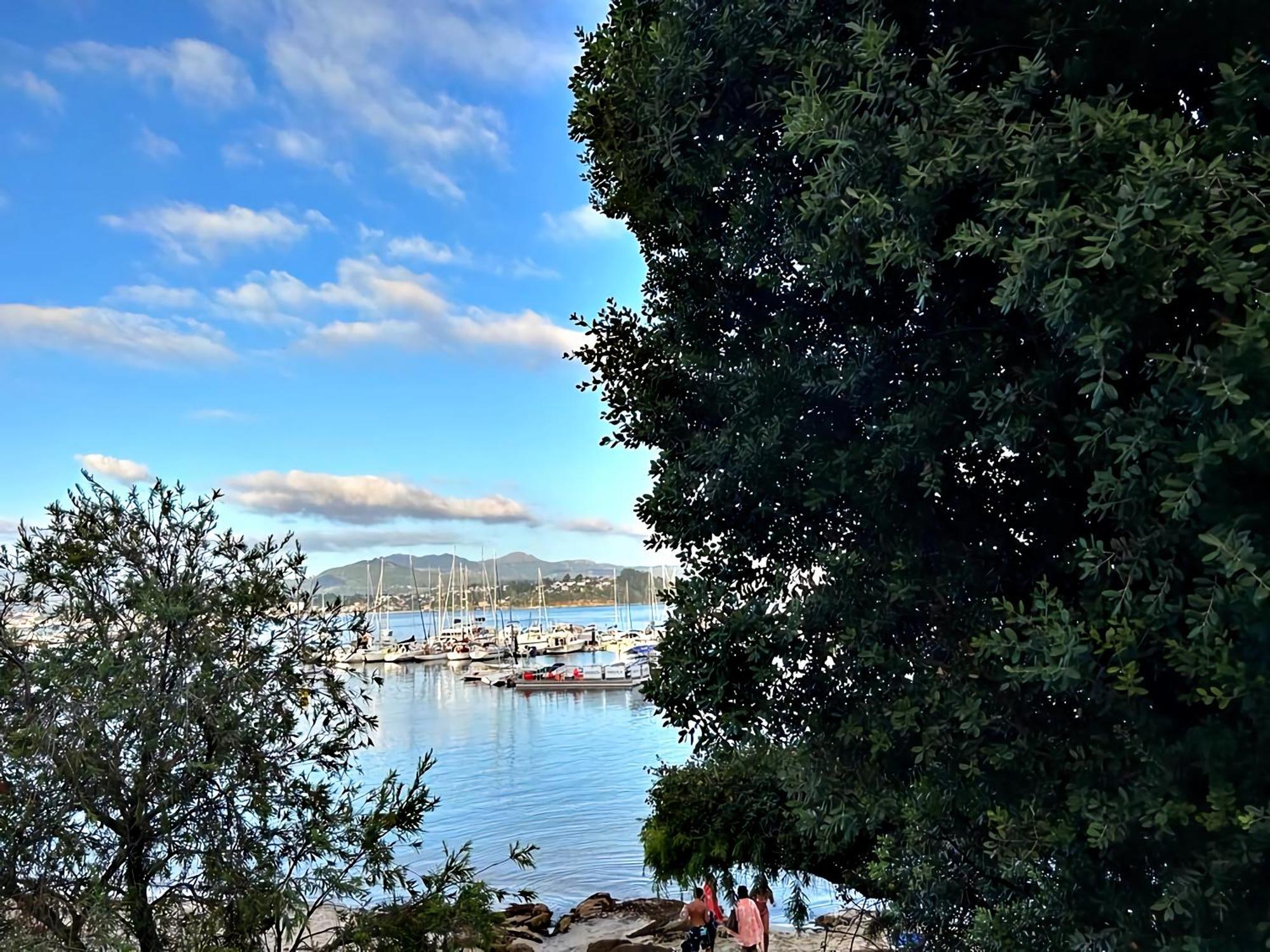 Hoibai, Raina, Atico, Con Vistas Al Casco Historico De Baiona, Galicia Apartment Luaran gambar